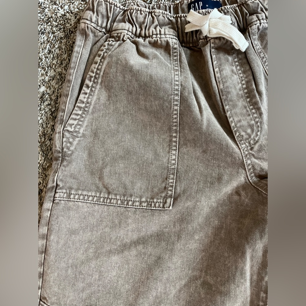 GAP High-Rise Pull-On Wide-Leg Utility Jeans — Taupe Brown - Picture 4 of 6